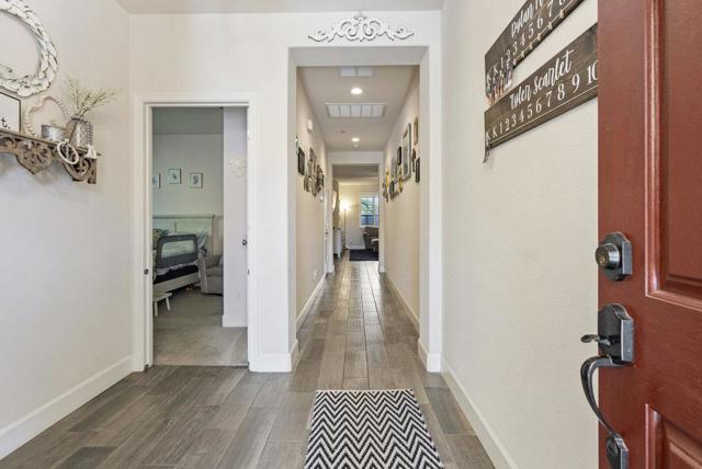 471 Segovia Drive, Hollister CA: https://media.crmls.org/mediaz/5b385206-89d4-4cbd-826f-d0d89bbbe614.jpg