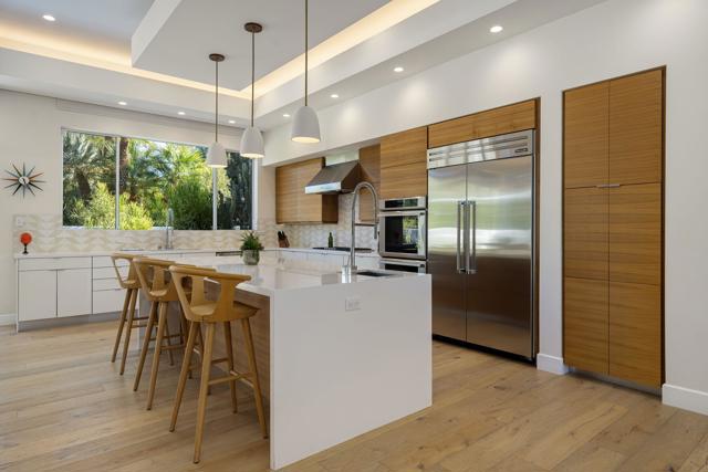 75690 Fairway Drive, Indian Wells CA: https://media.crmls.org/mediaz/5b38601b-d8ec-46be-920c-cf1f9c5ec4a0.jpg