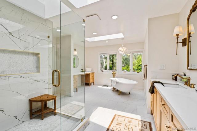 13953 Sagewood Dr, Poway CA: https://media.crmls.org/mediaz/5b3865fb-3eac-45fb-b0df-7d3376e1bf05.jpg
