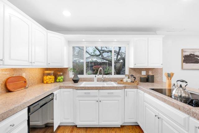 1763 Frobisher Way, San Jose CA: https://media.crmls.org/mediaz/5b398128-a68f-47b3-a264-ca82ee863f86.jpg