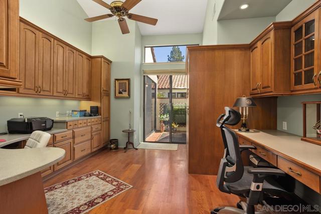 17635 Parlange Pl, San Diego CA: https://media.crmls.org/mediaz/5b398c24-dea1-4cba-b0a2-c802f7277b4d.jpg