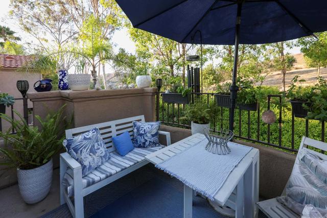 11370 Camino Playa Cancun, San Diego CA: https://media.crmls.org/mediaz/5b39a0d5-38e4-469c-af33-636afbe5d6b5.jpg