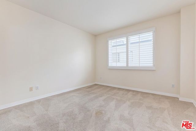 1257 Brockton Avenue, Los Angeles CA: https://media.crmls.org/mediaz/5b3ae1a3-31ea-4f4c-a301-97f8e54ac145.jpg