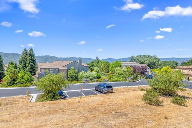 2393 Banyan Street, Gilroy CA: https://media.crmls.org/mediaz/5b3b6a45-9f7c-40ec-ba26-a1afca272285.jpg