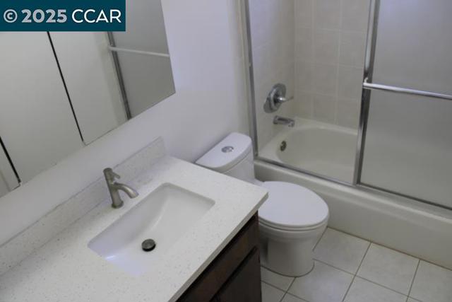 835 33Rd St, Richmond CA: https://media.crmls.org/mediaz/5b3bf204-6489-4c76-812a-01de33f0c712.jpg