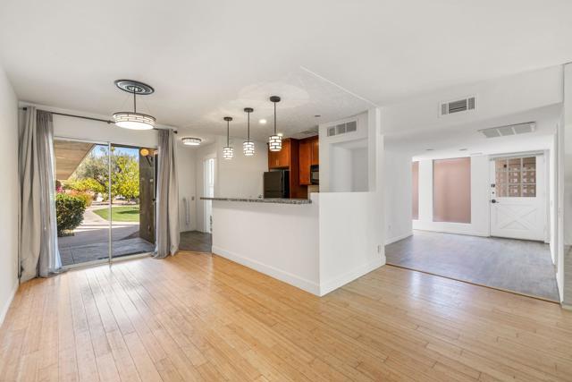 Image 5 of 45 For 79302 Montego Bay Drive 13