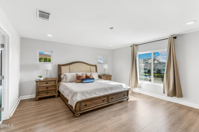 Detail Gallery Image 16 of 46 For 759 via Cielito, Ventura,  CA 93003 - 4 Beds | 4 Baths