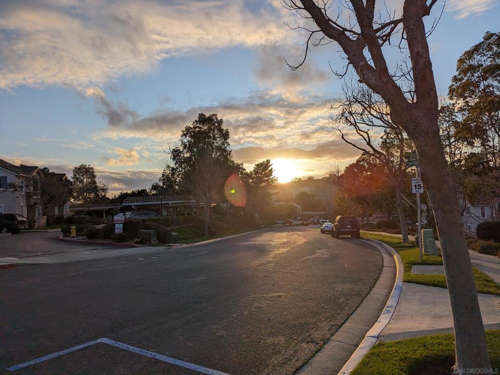 https://media.crmls.org/mediaz/5b3ccedc-a27c-4886-a876-cdf1c67b5b23.jpg?preset=X-Large