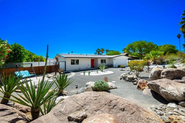 2360 N Palermo Drive, Palm Springs CA: https://media.crmls.org/mediaz/5b3d3947-112d-403a-bcbe-1af7bc24c9ca.jpg
