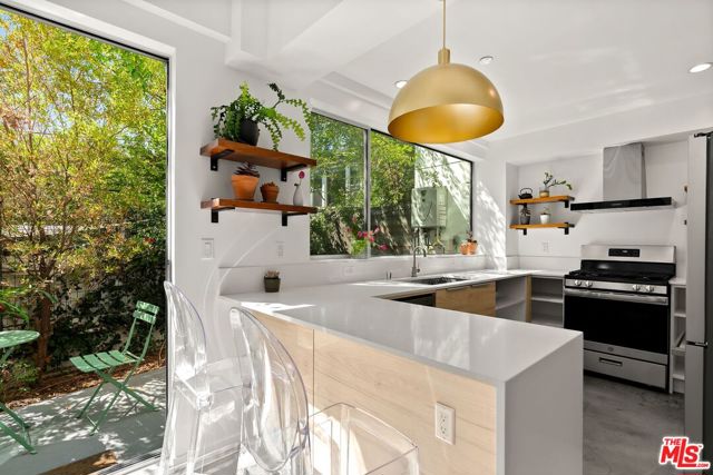 1244 14th Street, Santa Monica CA: https://media.crmls.org/mediaz/5b3db4a9-2777-4a56-8515-ac94c829ecf1.jpg