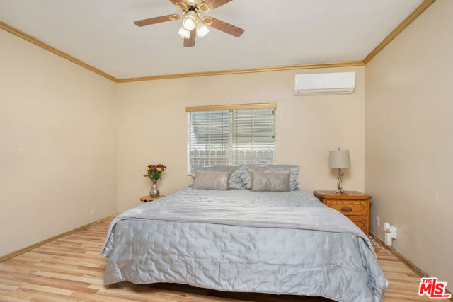 8740 La Salle Avenue, Los Angeles CA: https://media.crmls.org/mediaz/5b3df01b-6c46-4ca1-90a7-c6ef65ac5338.jpg