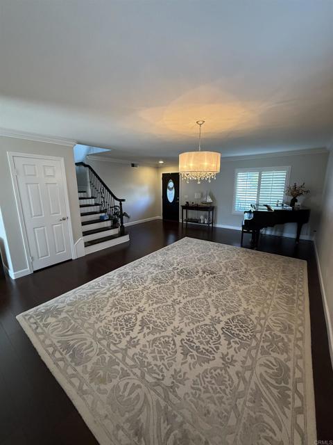 Detail Gallery Image 7 of 26 For 346 Rimhurst Ct, Oceanside,  CA 92058 - 4 Beds | 2 Baths