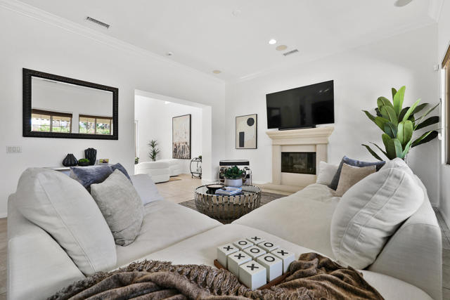Image 7 of 38 For 81961 Contento Street