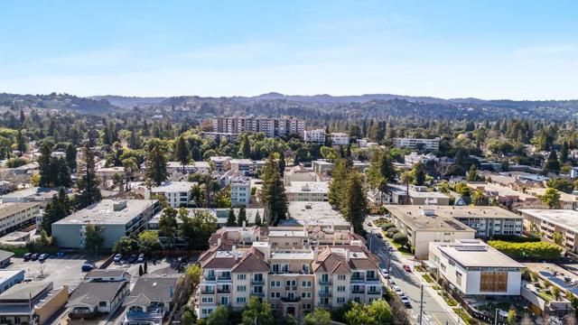 153 N San Mateo Drive, San Mateo CA: https://media.crmls.org/mediaz/5b405911-afe1-46d7-9f16-f2f918fa10fc.jpg