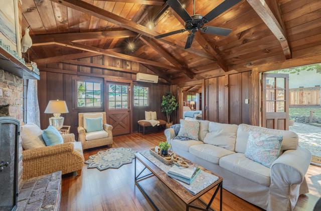 1034 Hillside Avenue, Pacific Grove CA: https://media.crmls.org/mediaz/5b417060-01ce-420e-9c40-f8e54ae567f2.jpg