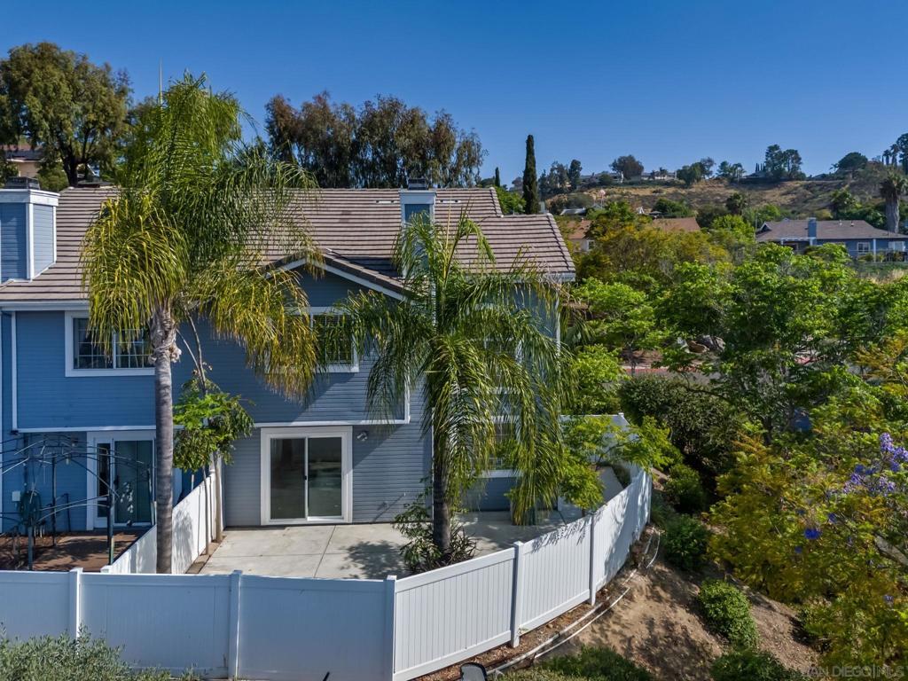 12875 Carriage Heights Way - photo 4