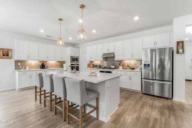 566 Purple Sage Lane, Simi Valley CA: https://media.crmls.org/mediaz/5b41da44-d26b-4626-b557-9c1088f025cc.jpg