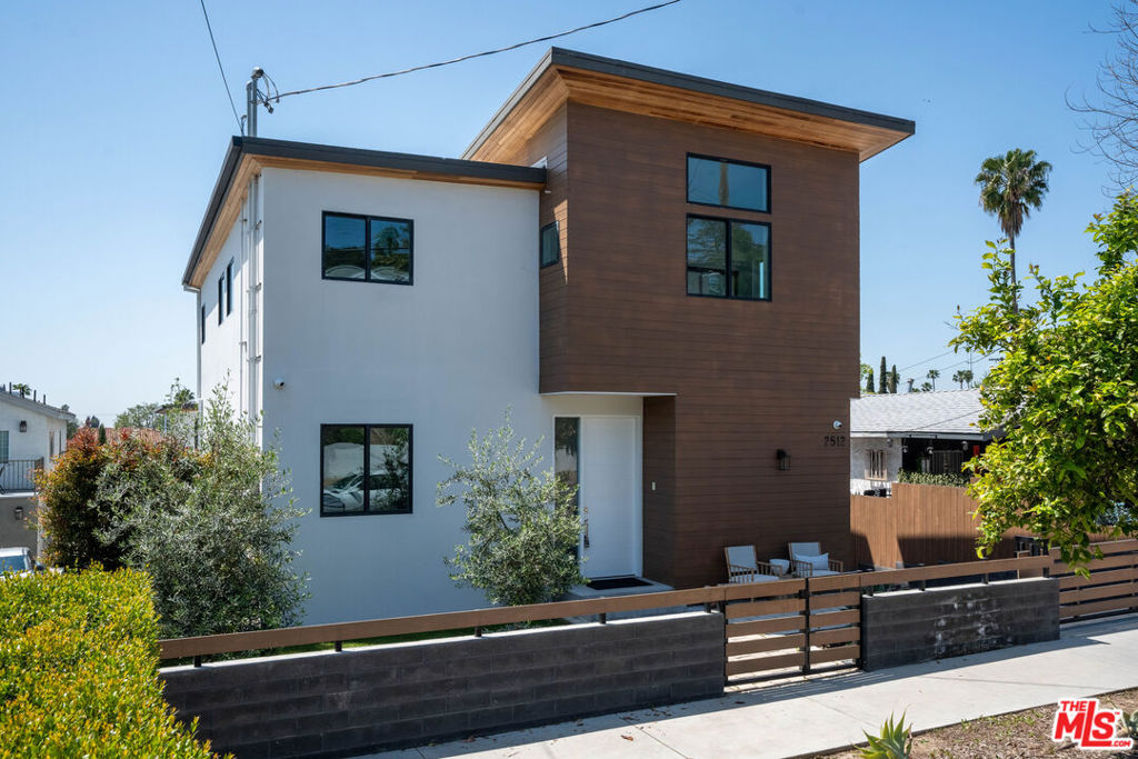 2512 Berkeley Avenue