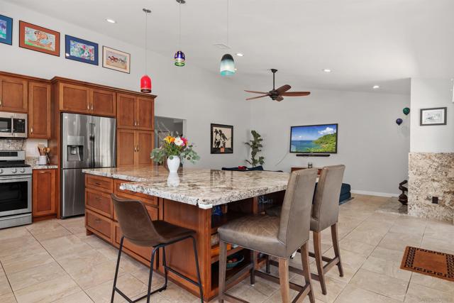 13074 Maritime, San Diego CA: https://media.crmls.org/mediaz/5b432999-fc86-4693-8d51-49b674d48e8e.jpg