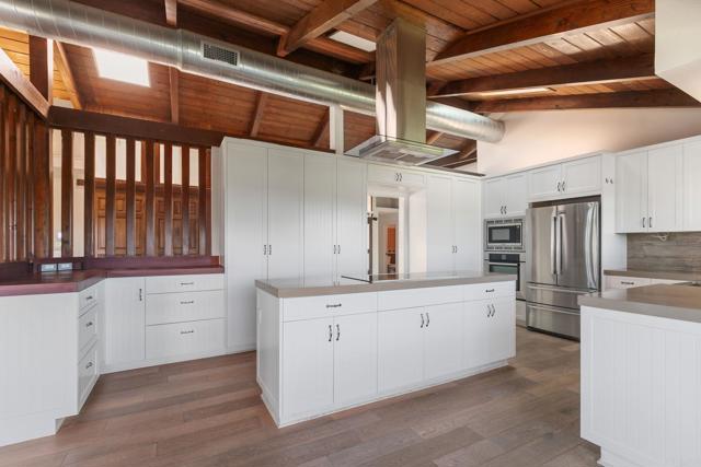 1628 Lone Oak Rd, Vista CA: https://media.crmls.org/mediaz/5b436055-f87e-4629-abfe-19b429bd7f79.jpg