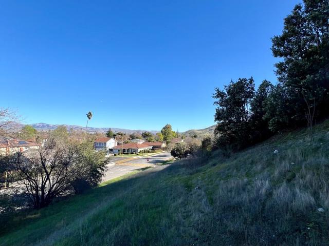 796 Colleen Dr, Parcel 2, Lot 47, San Jose CA: https://media.crmls.org/mediaz/5b45544b-73d8-48dd-8178-111ae324938e.jpg