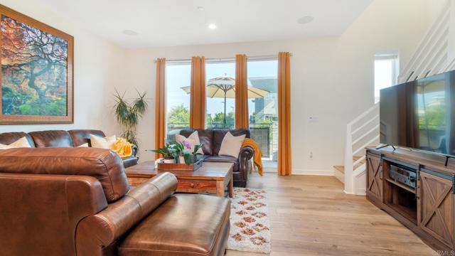 6108 Colt Place, Carlsbad CA: https://media.crmls.org/mediaz/5b457b75-315a-430e-8068-b83615c802a3.jpg