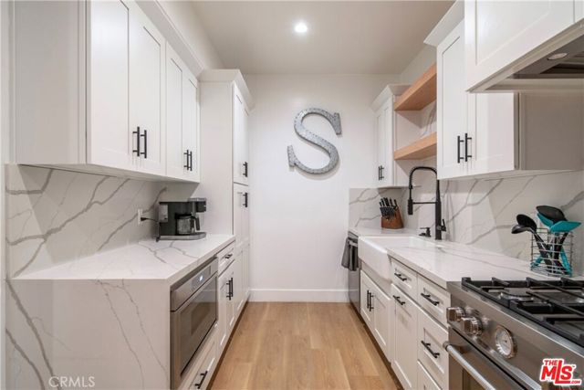 306 Bora Bora Way, Marina del Rey CA: https://media.crmls.org/mediaz/5b458810-98c0-4079-9b83-86e40165a438.jpg
