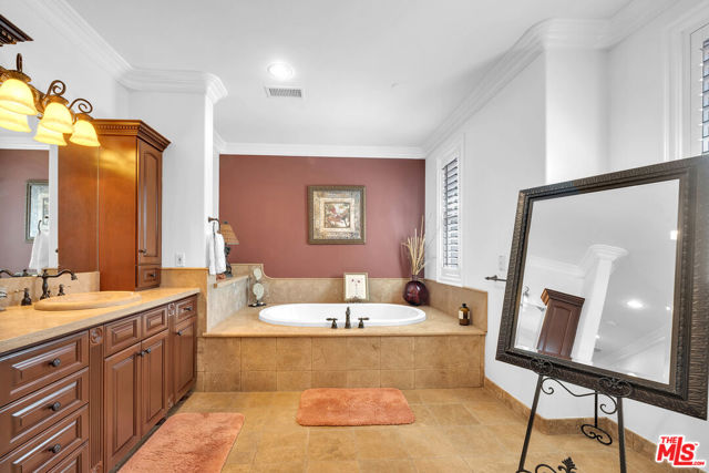 14933 Sutton Street, Sherman Oaks CA: https://media.crmls.org/mediaz/5b45960b-1287-4fe7-ba02-4c6fe6cf2366.jpg