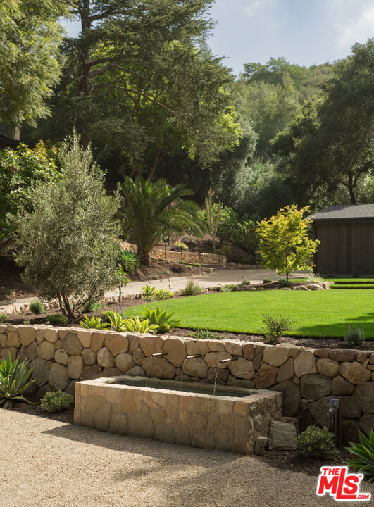 https://media.crmls.org/mediaz/5b45c7fc-65ae-4132-9e68-d7d91f403668.jpg?preset=X-Large