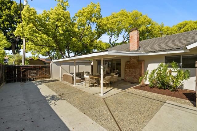 1175 Ravenscourt Avenue, San Jose CA: https://media.crmls.org/mediaz/5b464ca0-3351-4889-93fe-ba508d992d74.jpg
