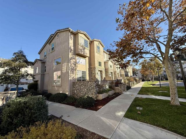 362 Kentucky Avenue, El Cajon, California 92020, 3 Bedrooms Bedrooms, ,2 BathroomsBathrooms,Townhouse,For Sale,Kentucky Avenue,250016846SD