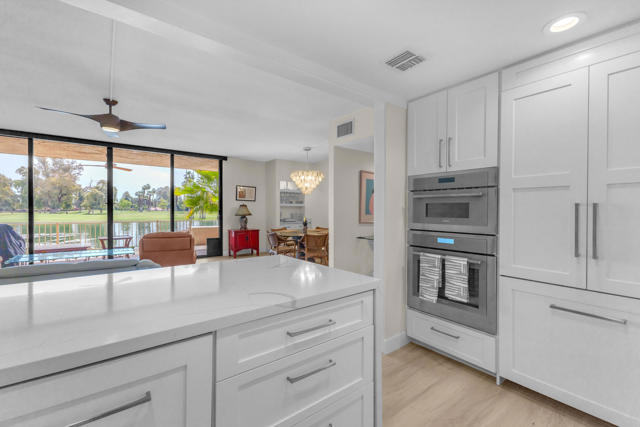 910 Island Drive, Rancho Mirage CA: https://media.crmls.org/mediaz/5b46d43d-55ef-45d7-975f-aa515ca48189.jpg