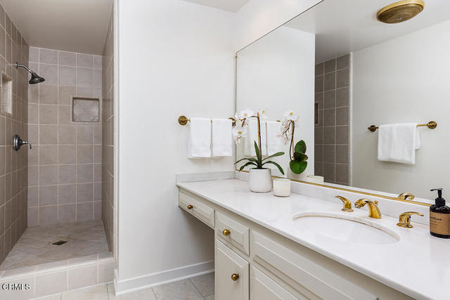 Detail Gallery Image 17 of 28 For 13017 Barto Dr, Granada Hills,  CA 91344 - 3 Beds | 2 Baths