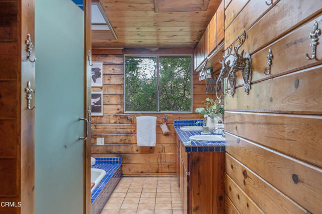 1949 Preston Avenue, Los Angeles CA: https://media.crmls.org/mediaz/5b4707fd-1c86-410b-9a46-6304a0c54d9a.jpg
