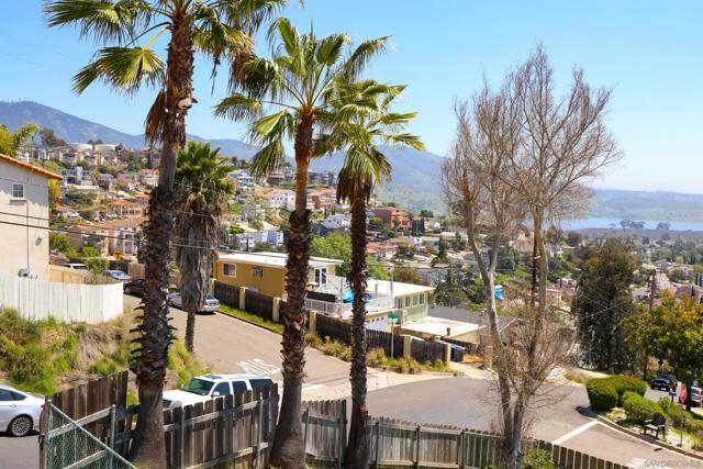1412 San Miguel Ave, Spring Valley CA: https://media.crmls.org/mediaz/5b473458-338f-4901-bb3e-d67e405352e3.jpg