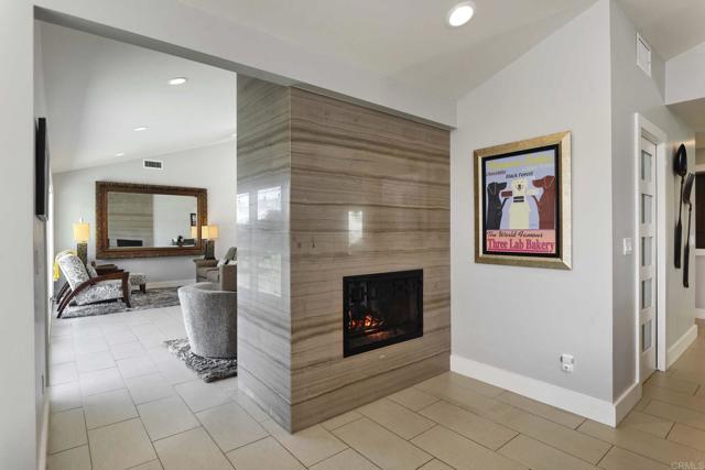 7068 Estrella De Mar, Carlsbad CA: https://media.crmls.org/mediaz/5b47668b-50fe-4ec0-a3a3-92246c312b1f.jpg