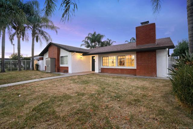 16117 Nordhoff St, North Hills CA: https://media.crmls.org/mediaz/5b47bf69-f02d-468b-b83c-debcc9e7340a.jpg