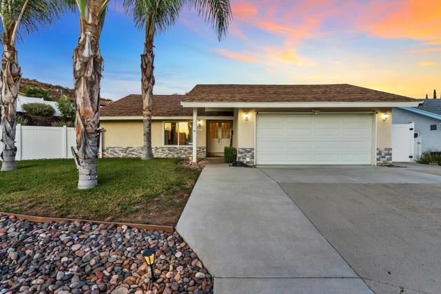 13533 Mora Cir, Poway CA: https://media.crmls.org/mediaz/5b47defa-c6ec-4f45-948a-dc5a2359d4c1.jpg