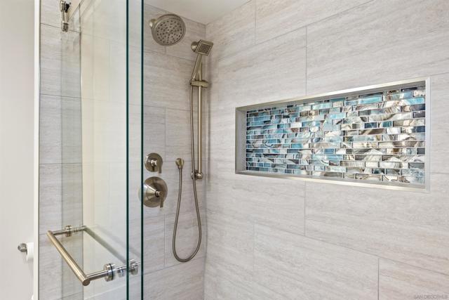 1820 Avenida del Mundo, Coronado CA: https://media.crmls.org/mediaz/5b4858a1-45ab-4c06-806f-091acff5329a.jpg
