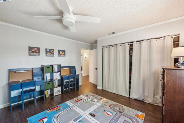 2740 Mohawk Cir, San Ramon CA: https://media.crmls.org/mediaz/5b48dbc6-f70b-4963-9d3d-93b32bbc3fe0.jpg