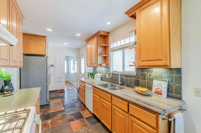 86 S Cragmont Avenue, San Jose CA: https://media.crmls.org/mediaz/5b48ffee-a73c-4ecf-aa39-53445bc6556d.jpg