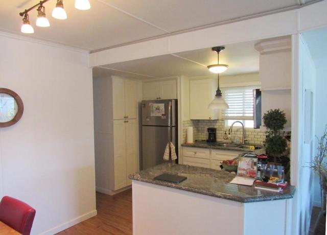 191 E El Camino Real, Mountain View CA: https://media.crmls.org/mediaz/5b49cb21-96d2-41cf-a25e-2958c2b42e64.jpg