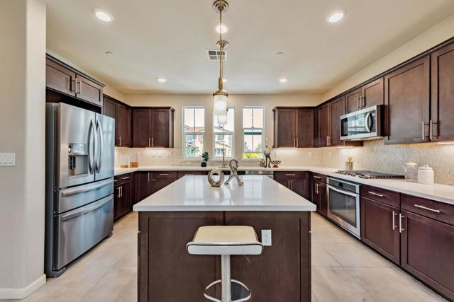 25899 Dollar Street, Hayward CA: https://media.crmls.org/mediaz/5b4a1808-8eb3-43e3-a62e-b07e14a9e504.jpg