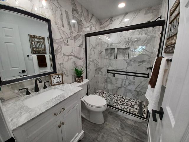 112 Aurora Plz, Union City CA: https://media.crmls.org/mediaz/5b4a8d0c-6e46-4eec-b521-0612a3e06214.jpg