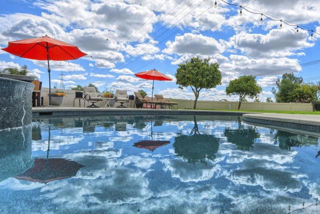7068 Estrella De Mar, Carlsbad CA: https://media.crmls.org/mediaz/5b4a8ede-3496-4c54-8c9b-fc17949a1dcf.jpg
