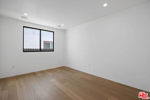 3940 Huron Avenue, Culver City CA: https://media.crmls.org/mediaz/5b4b78ae-7f2a-4013-93b8-18c4c9e6d51a.jpg