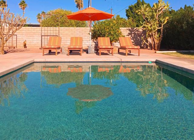2200 E Acacia, Palm Springs CA: https://media.crmls.org/mediaz/5b4bd845-bfa2-4753-93ee-514dd62802d0.jpg