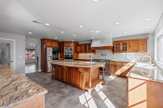 961 Alder Street, Hollister CA: https://media.crmls.org/mediaz/5b4bfa3e-9bd8-4296-a9fb-8ffeb74a68fd.jpg