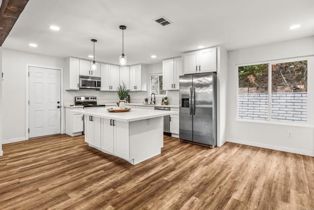 Detail Gallery Image 12 of 30 For 10906 Serena Ln, Lakeside,  CA 92040 - 4 Beds | 2 Baths