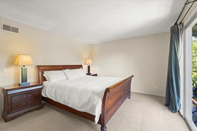 878 Hillcrest Drive, Redwood City CA: https://media.crmls.org/mediaz/5b4d0fa3-c550-4cae-a8e6-dc2fa67aa4fe.jpg